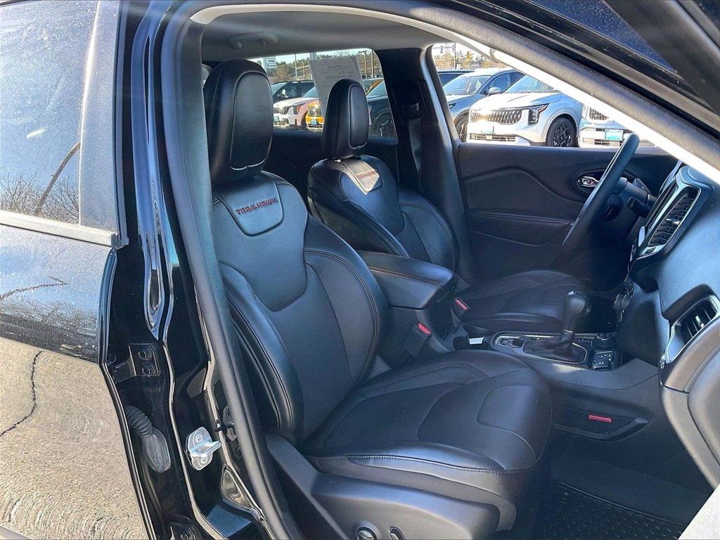 Used 2022 Jeep Cherokee Trailhawk w/ Premium Leather Package image 10