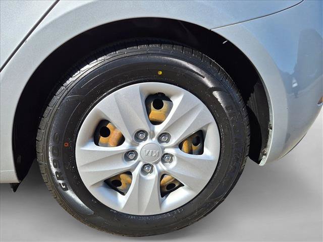 Used 2017 Kia Forte LX FWD image 21