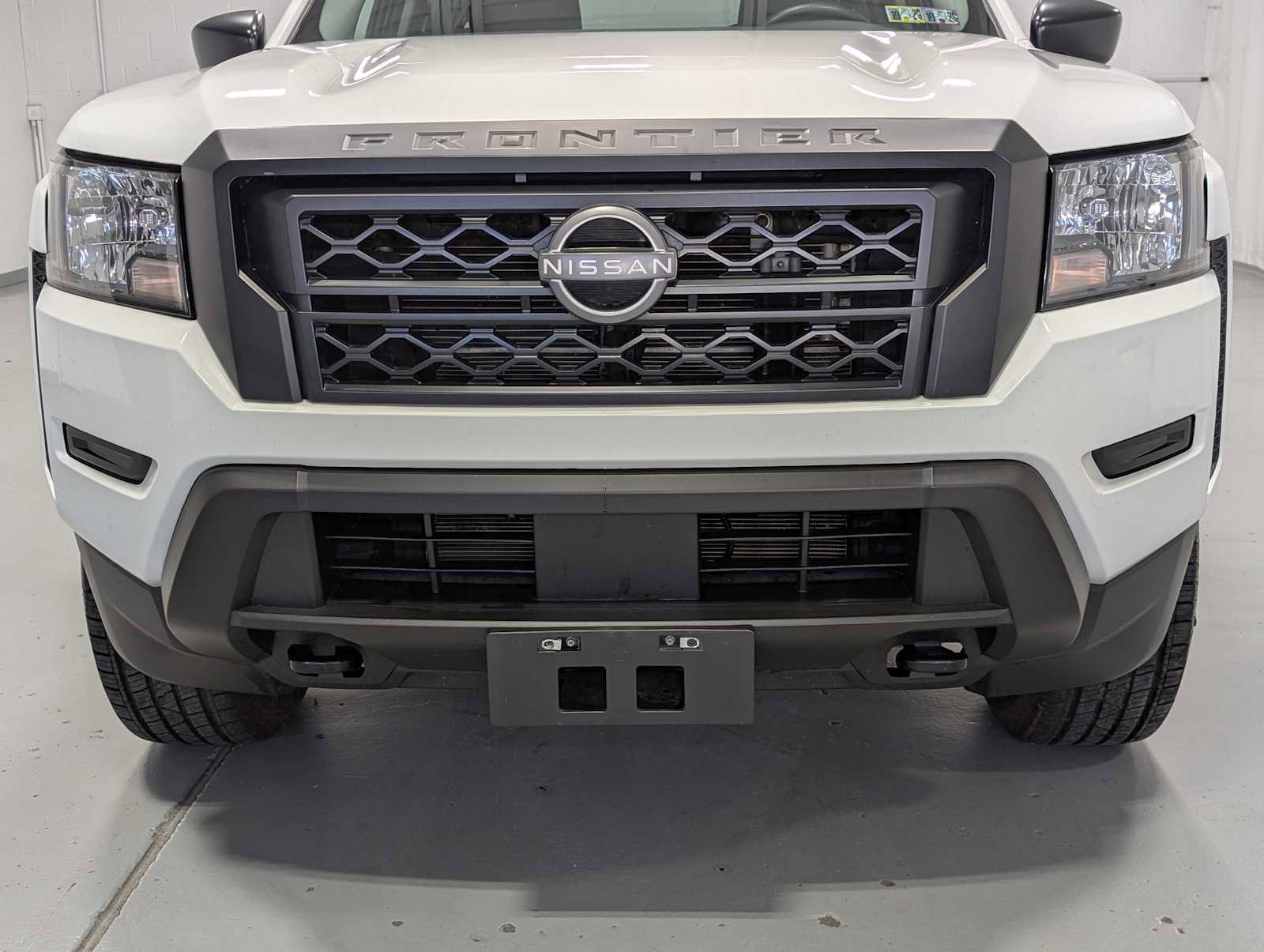 Used 2022 Nissan Frontier S w/ Technology Package image 2