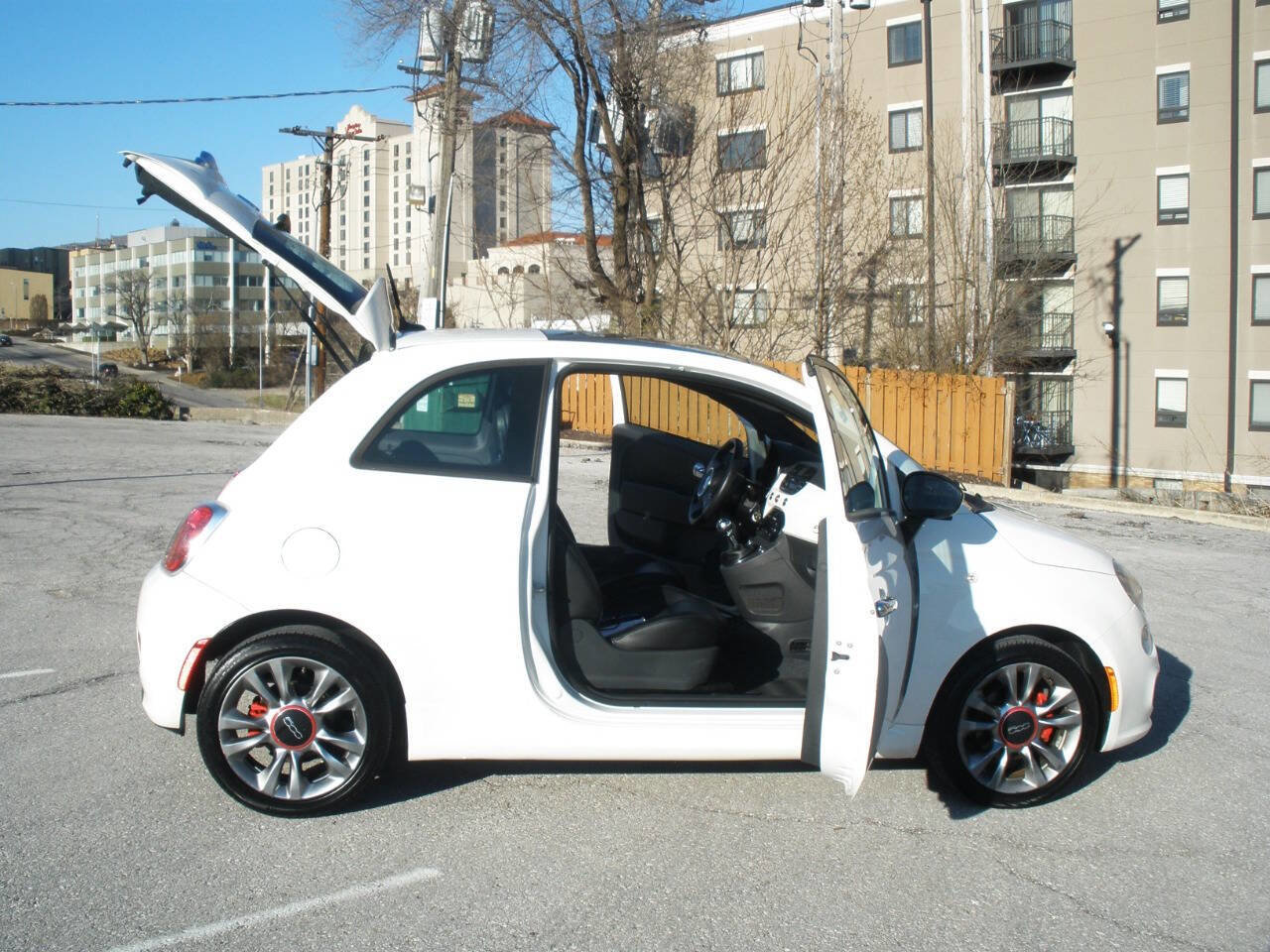 Used 2015 FIAT 500 Sport w/ Comfort/Convenience Group image 18