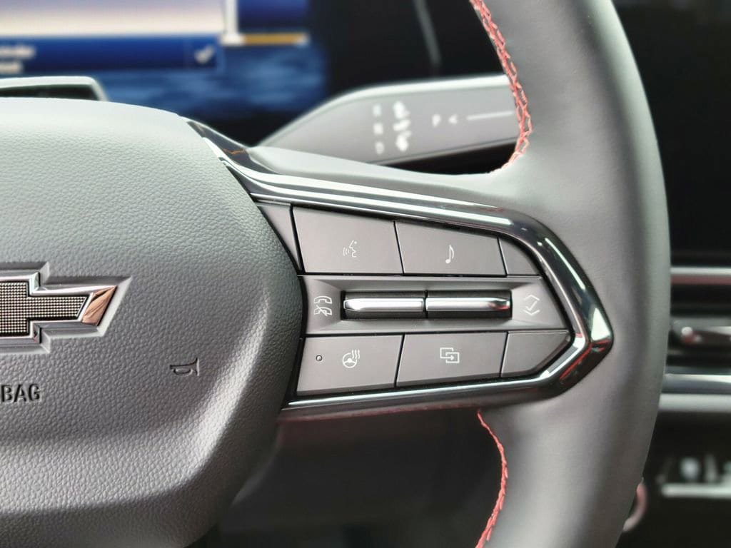 New 2025 Chevrolet Equinox EV RS w/ Active Safety Package 3 AWD/4WD image 24