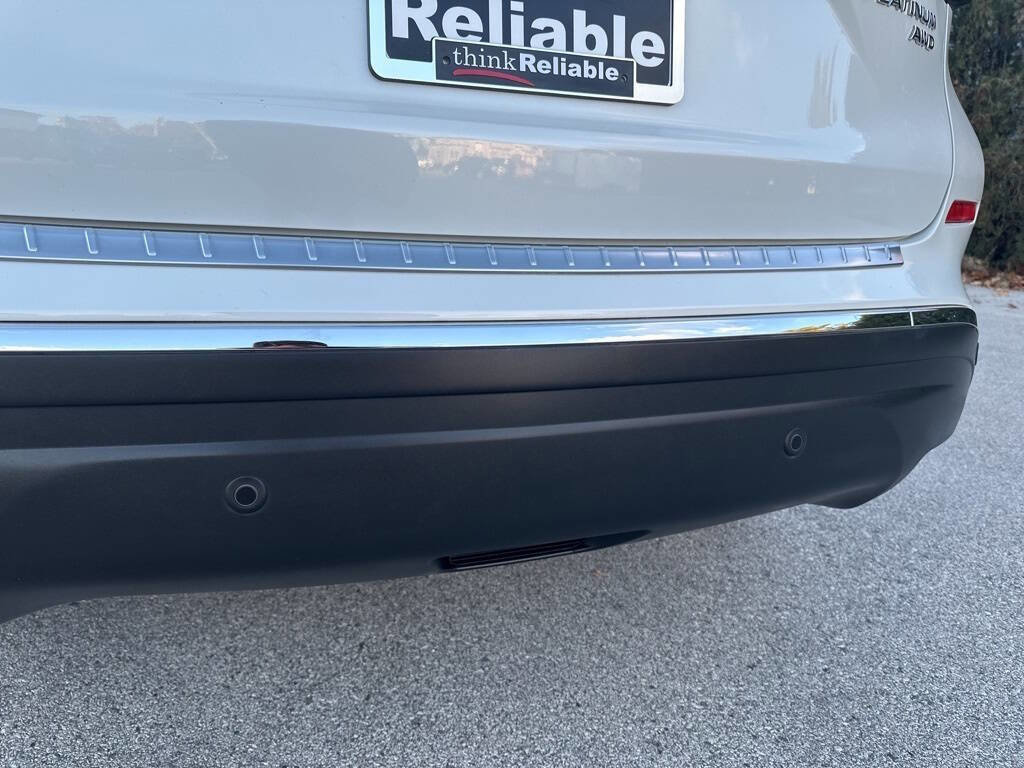 Used 2024 Nissan Murano Platinum w/ Cargo Package image 15