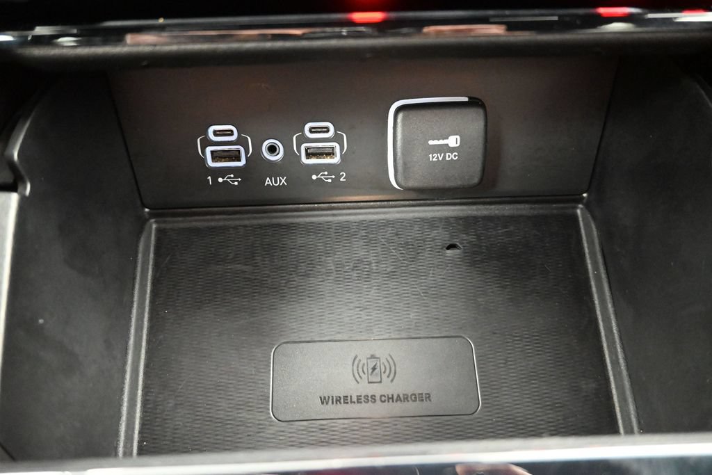 Used 2024 Jeep Grand Cherokee Altitude RWD image 20