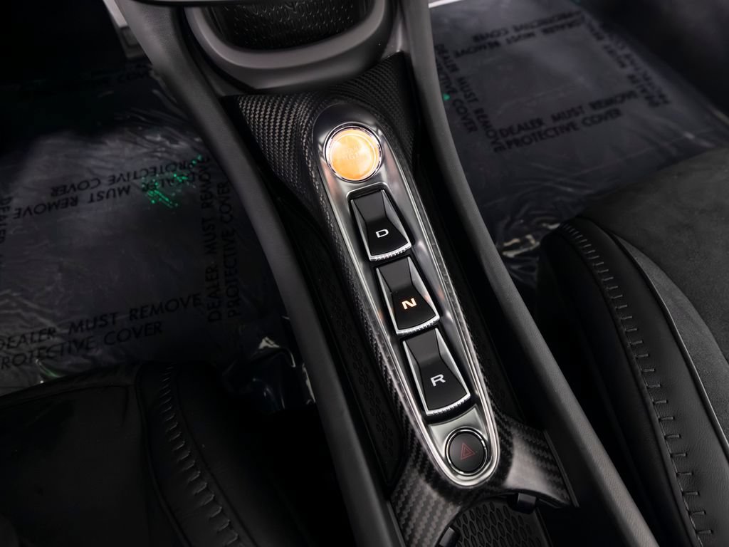 Used 2025 McLaren Artura Spider RWD image 22