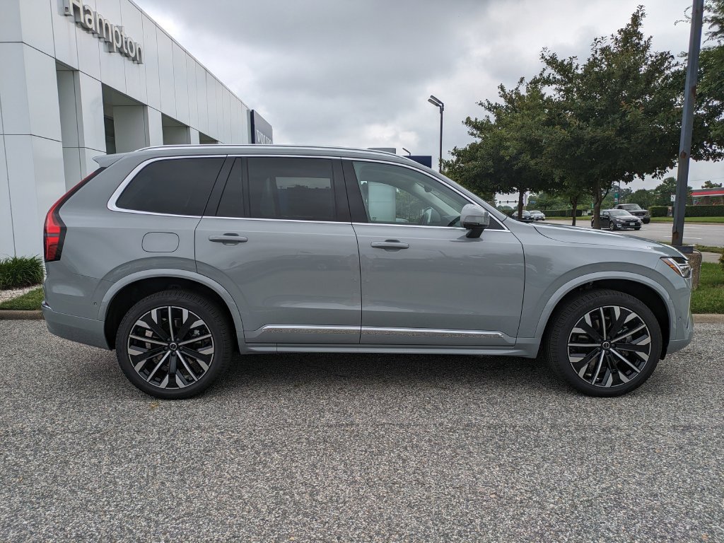 New 2026 Volvo XC90 B6 Plus w/ Protection Package Premier AWD/4WD image 3