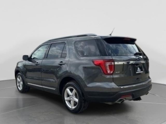 Used 2018 Ford Explorer XLT w/ Equipment Group 201A image 4
