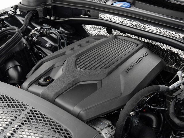 Used 2025 Porsche Macan image 29