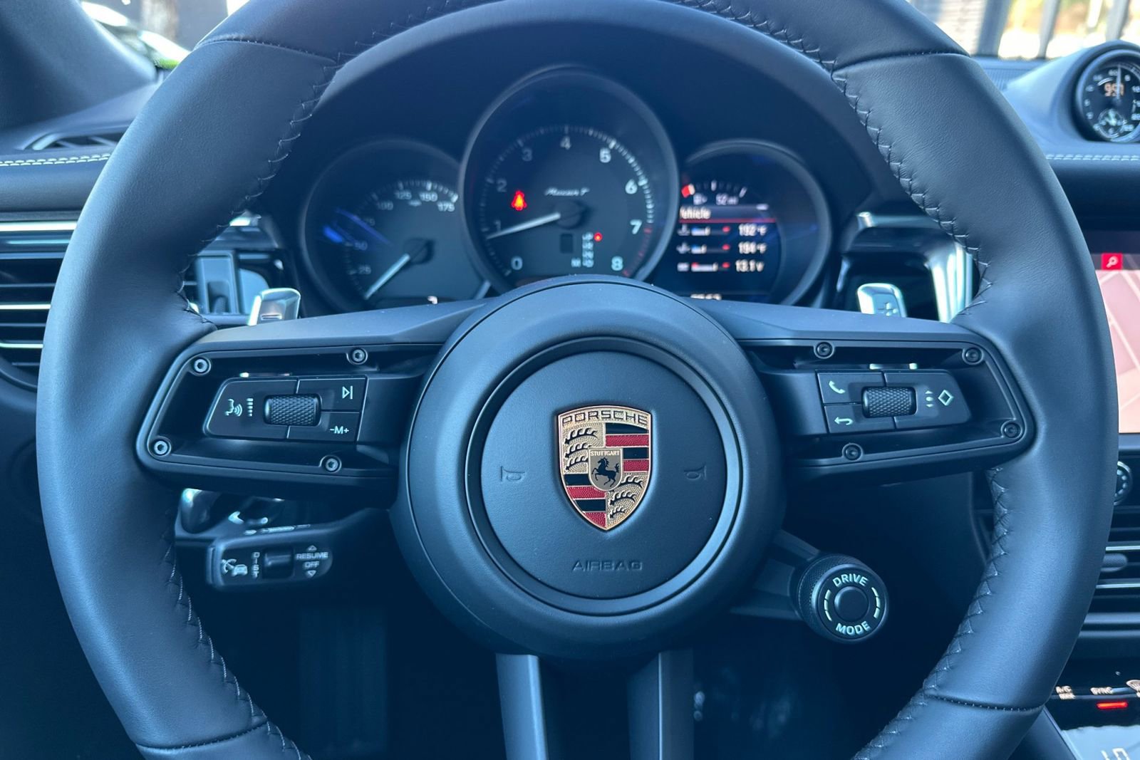 New 2026 Porsche Macan Turbo image 29