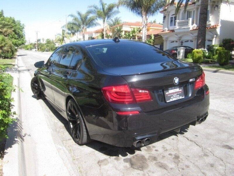 Used 2013 BMW M5 RWD image 36