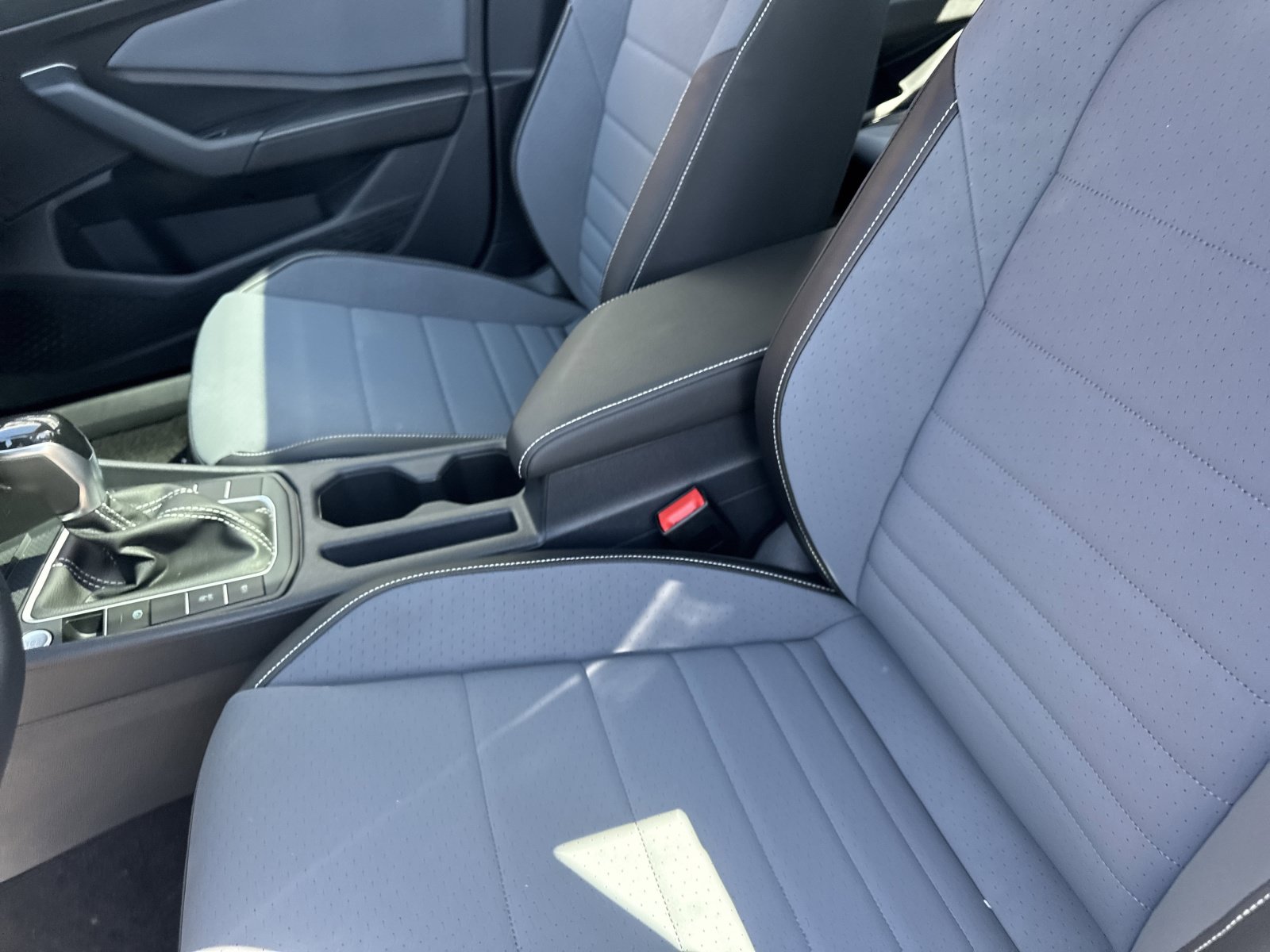 New 2026 Volkswagen Jetta SE FWD image 14
