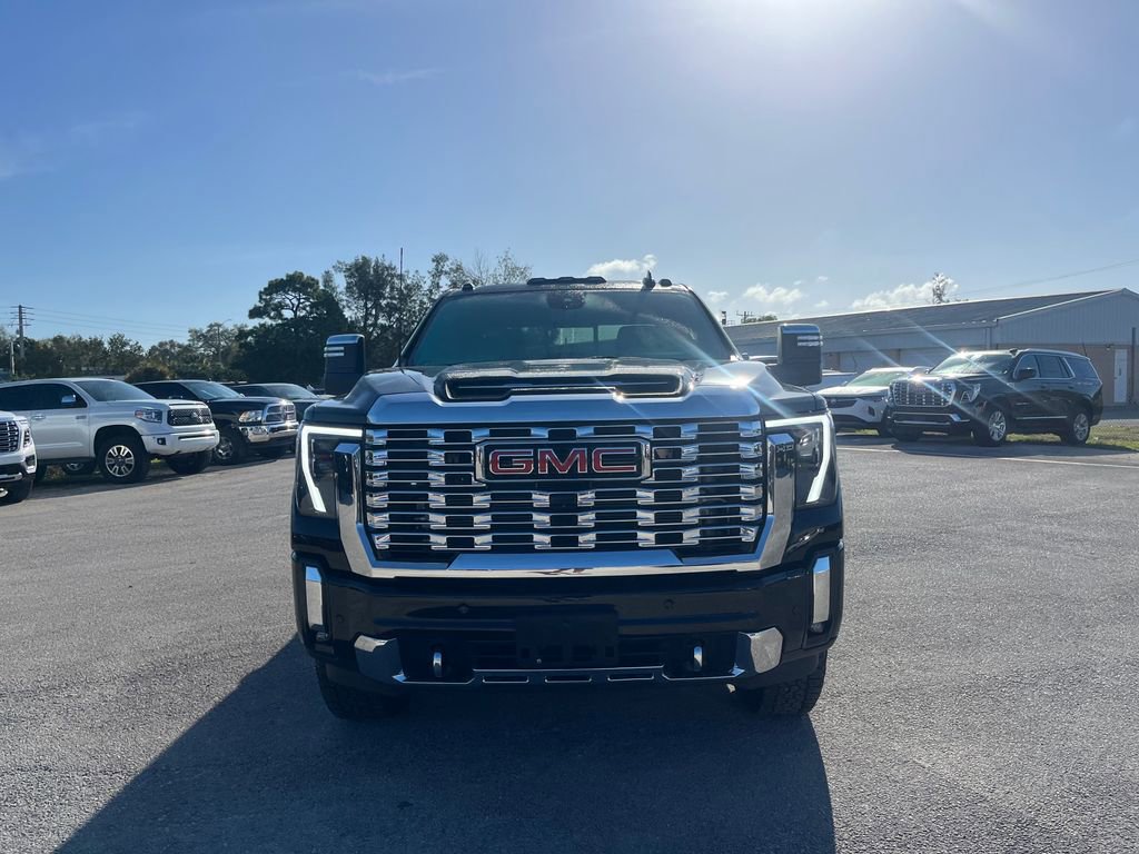 Used 2024 GMC Sierra 2500 Denali w/ Denali Reserve Package image 3