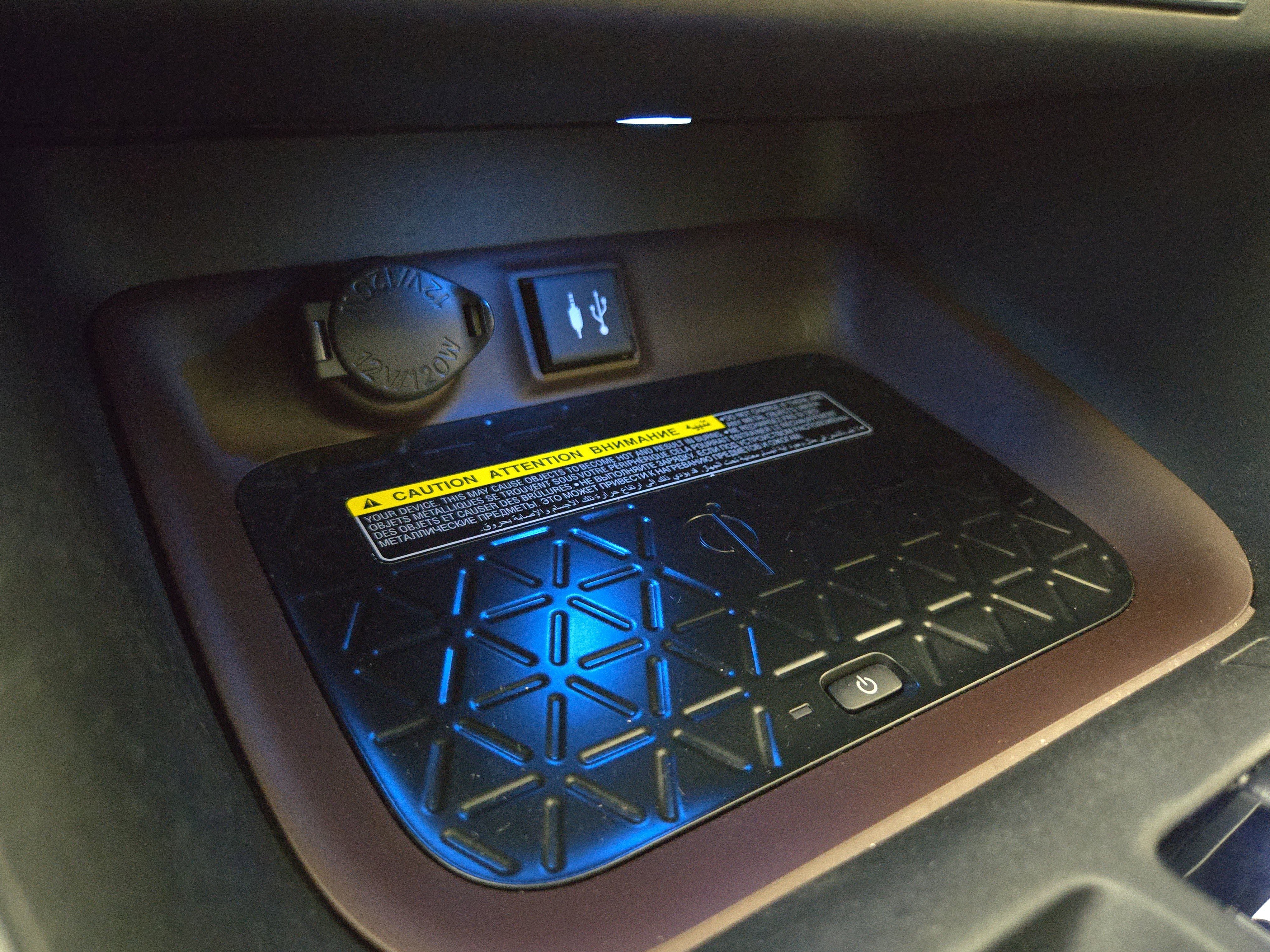 Used 2019 Toyota RAV4 Limited image 28