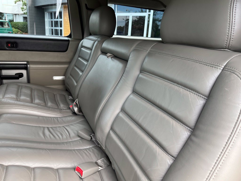 Used 2003 HUMMER H2 w/ Preferred Equipment Group AWD/4WD image 34