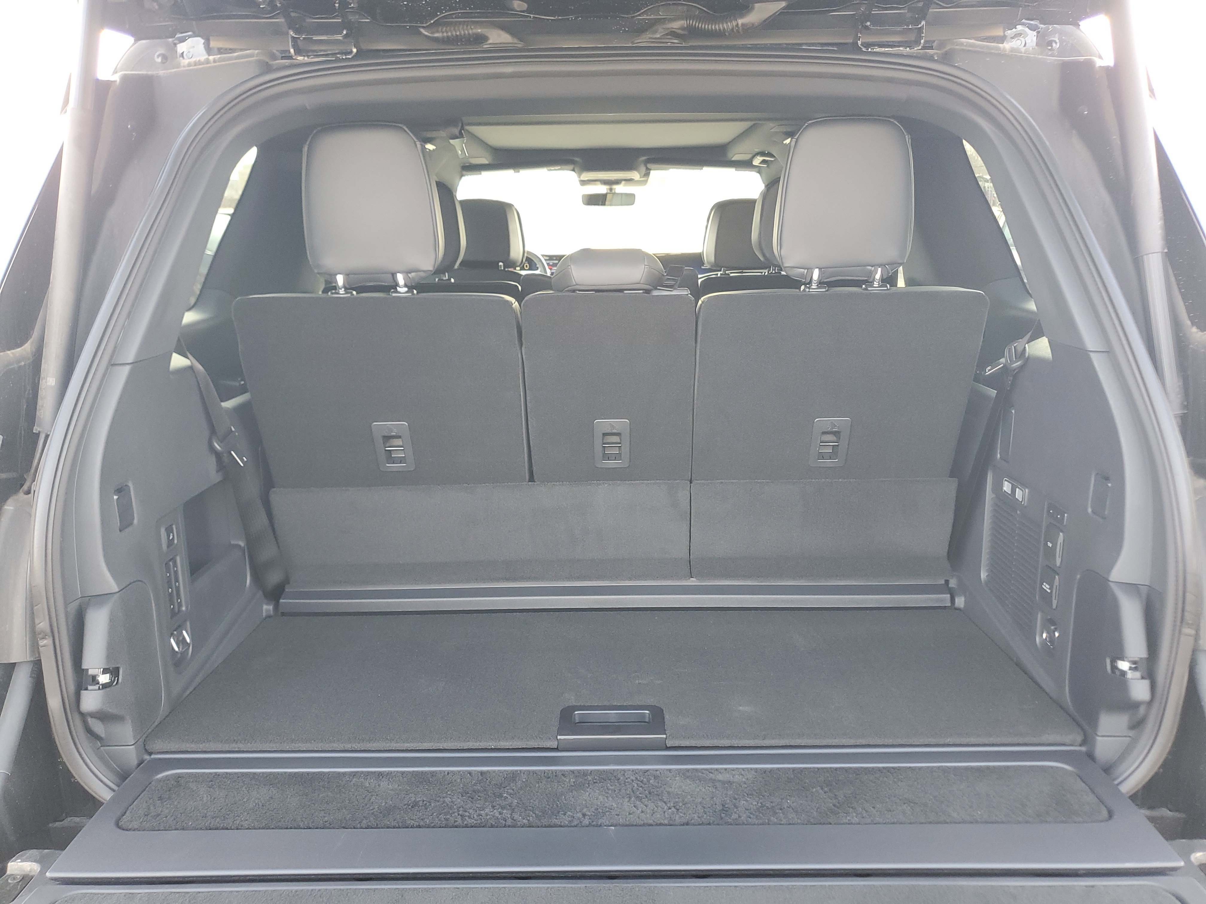 New 2025 Lincoln Navigator Reserve w/ Jet Appearance Package image 32