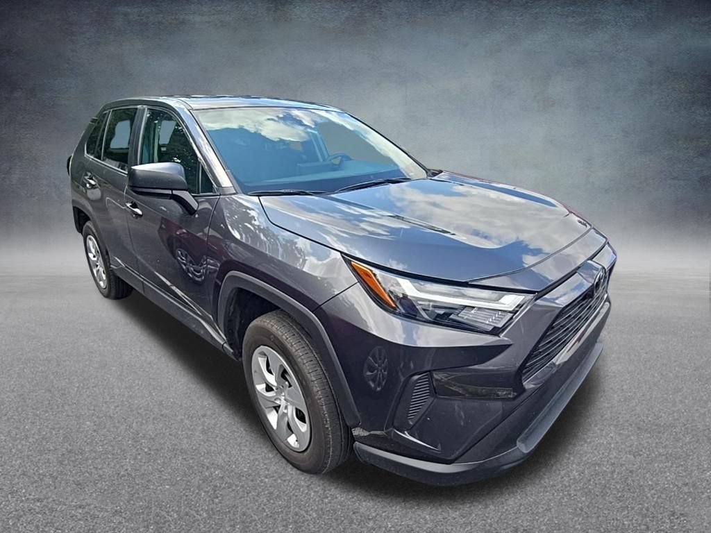 Used 2025 Toyota RAV4 LE AWD/4WD image 2