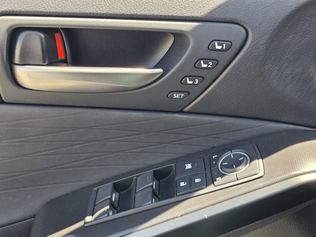Used 2024 Lexus IS 350 F Sport RWD image 27