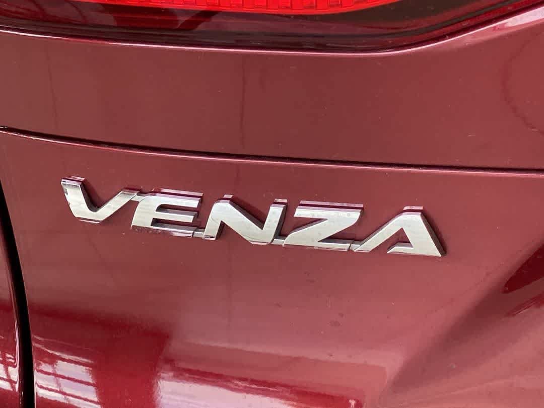 Used 2021 Toyota Venza LE w/ Carpet Mat Package (TMS) AWD/4WD image 11