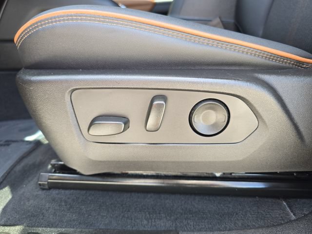 Certified 2025 GMC Canyon AT4 w/ Nightfall Edition AWD/4WD image 18