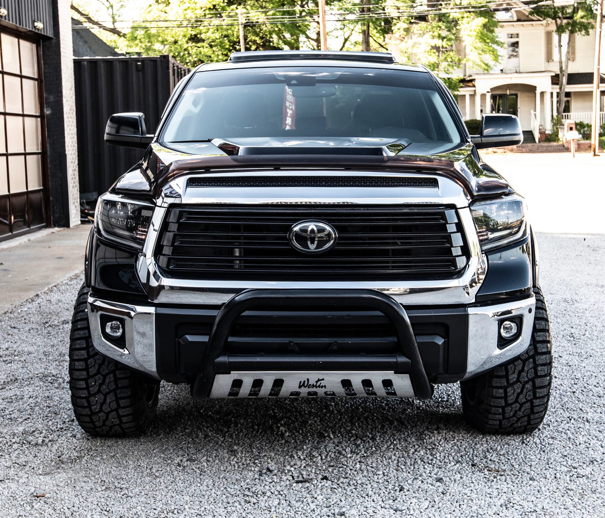 Used 2020 Toyota Tundra Limited w/ Limited Premium Package AWD/4WD image 3