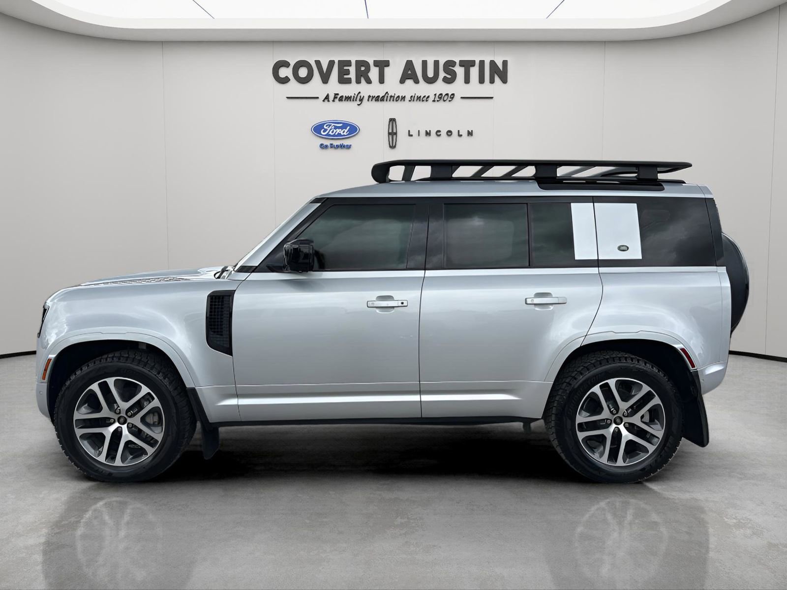 Used 2022 Land Rover Defender 110 XS Edition image 2