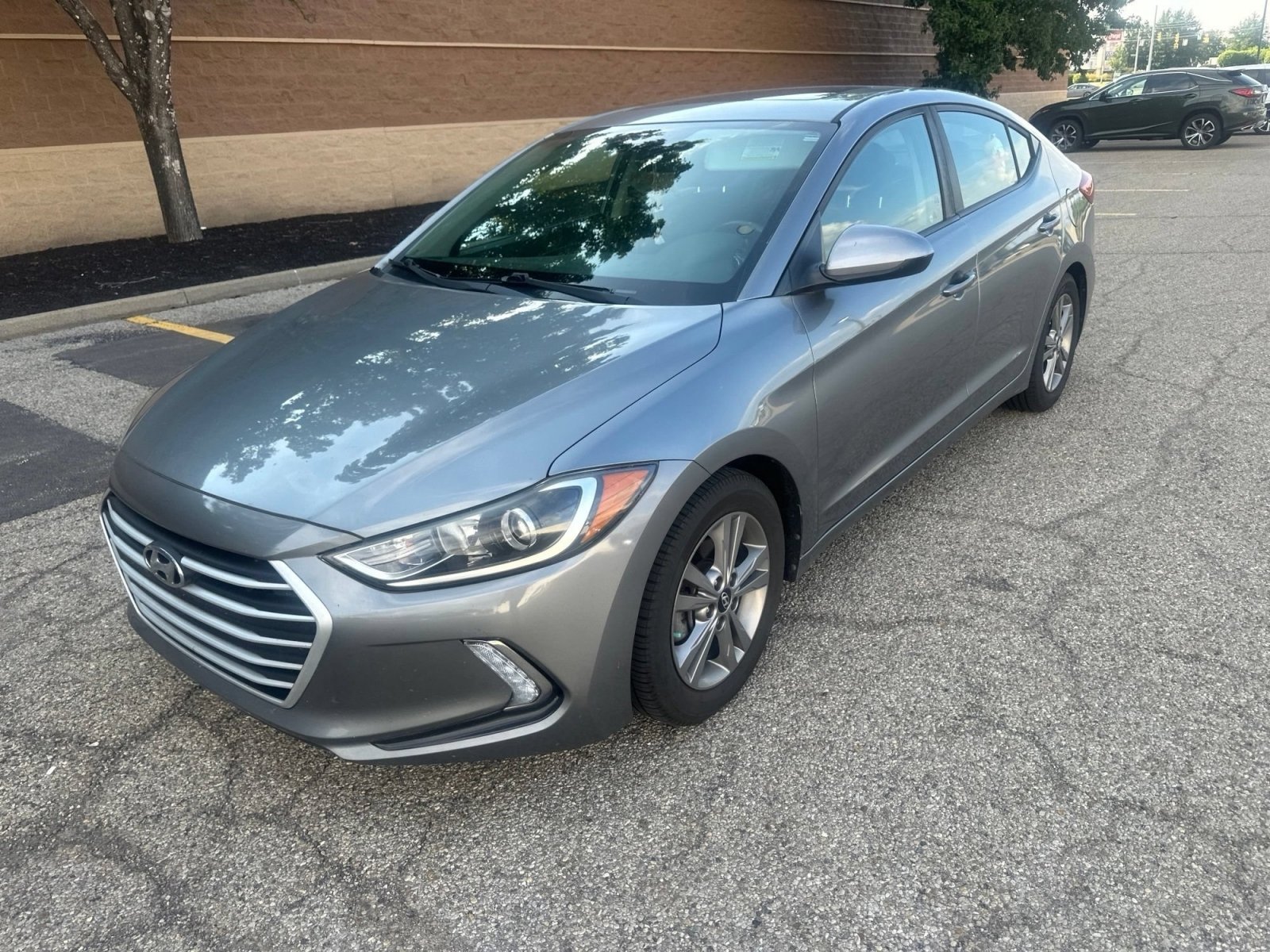 Used 2018 Hyundai Elantra Value Edition w/ Cargo Package FWD image 9
