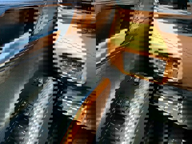 Used 2025 Toyota Highlander Platinum image 21