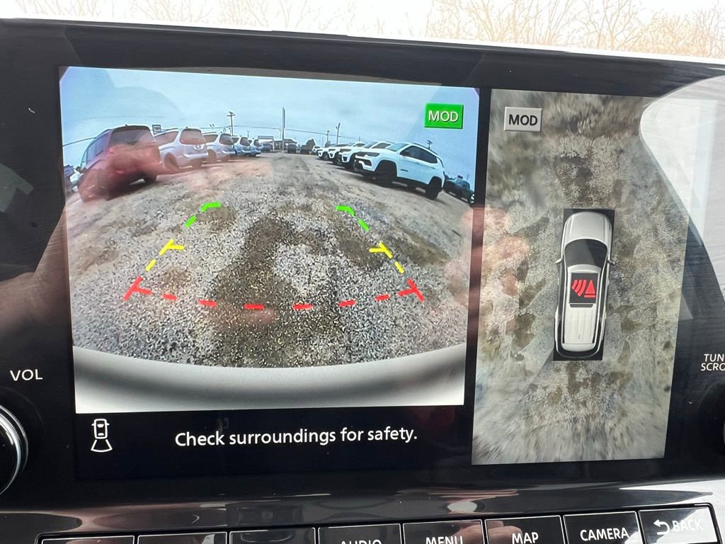 Used 2025 Nissan Pathfinder Platinum w/ Lighting Package (N92) AWD/4WD image 44