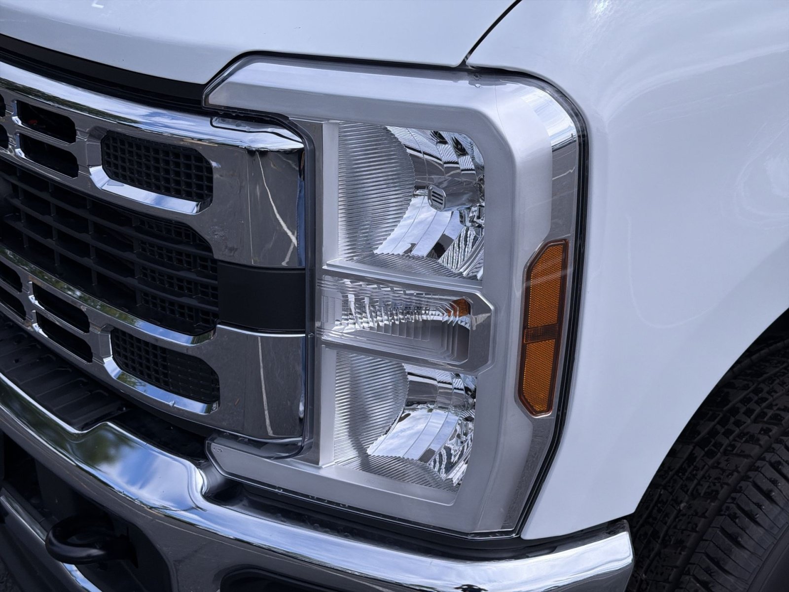New 2026 Ford F350 XL w/ XL Chrome Package AWD/4WD image 13