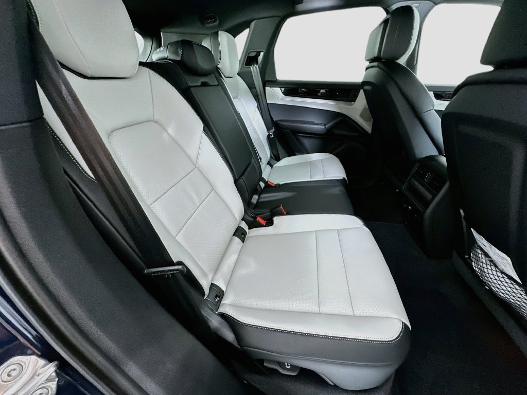 New 2026 Porsche Cayenne AWD/4WD image 29