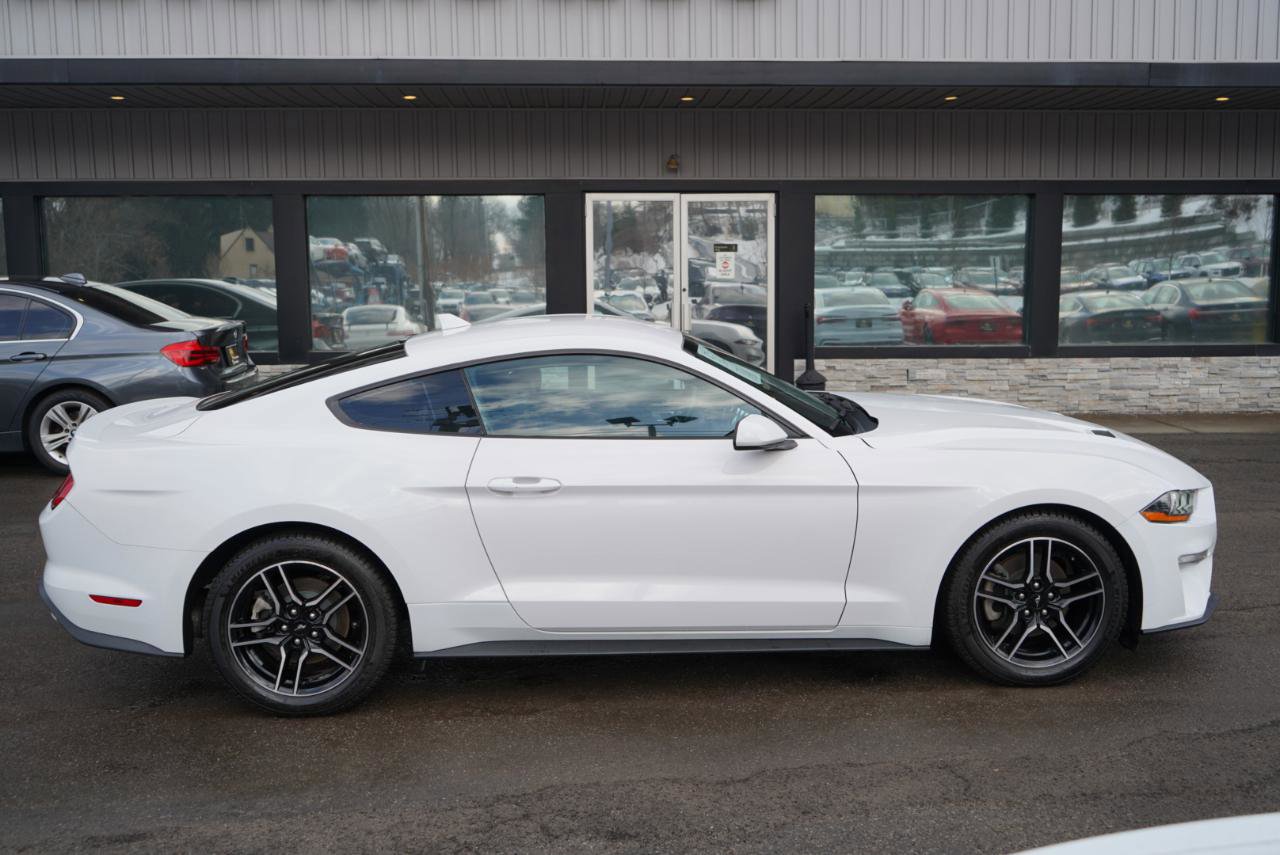 Used 2021 Ford Mustang Premium image 4