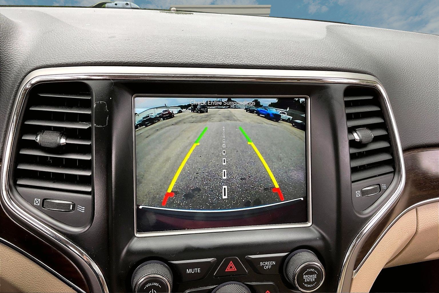 Used 2018 Jeep Grand Cherokee Limited AWD/4WD image 20