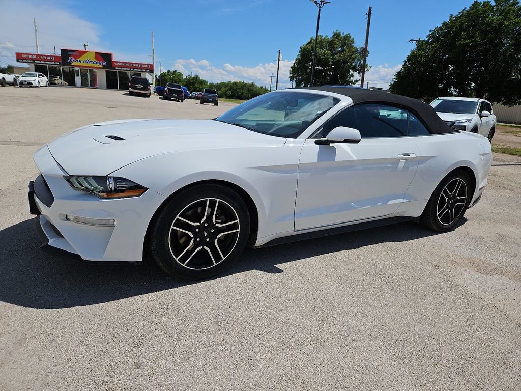 Used 2020 Ford Mustang Premium RWD image 5