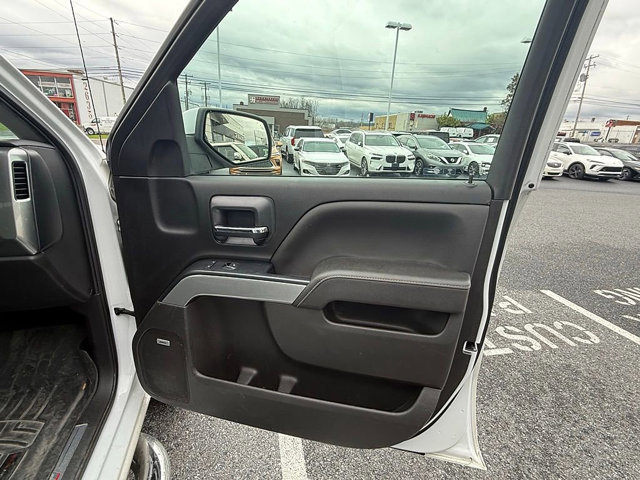 Used 2018 Chevrolet Silverado 1500 LT w/ All Star Edition image 19