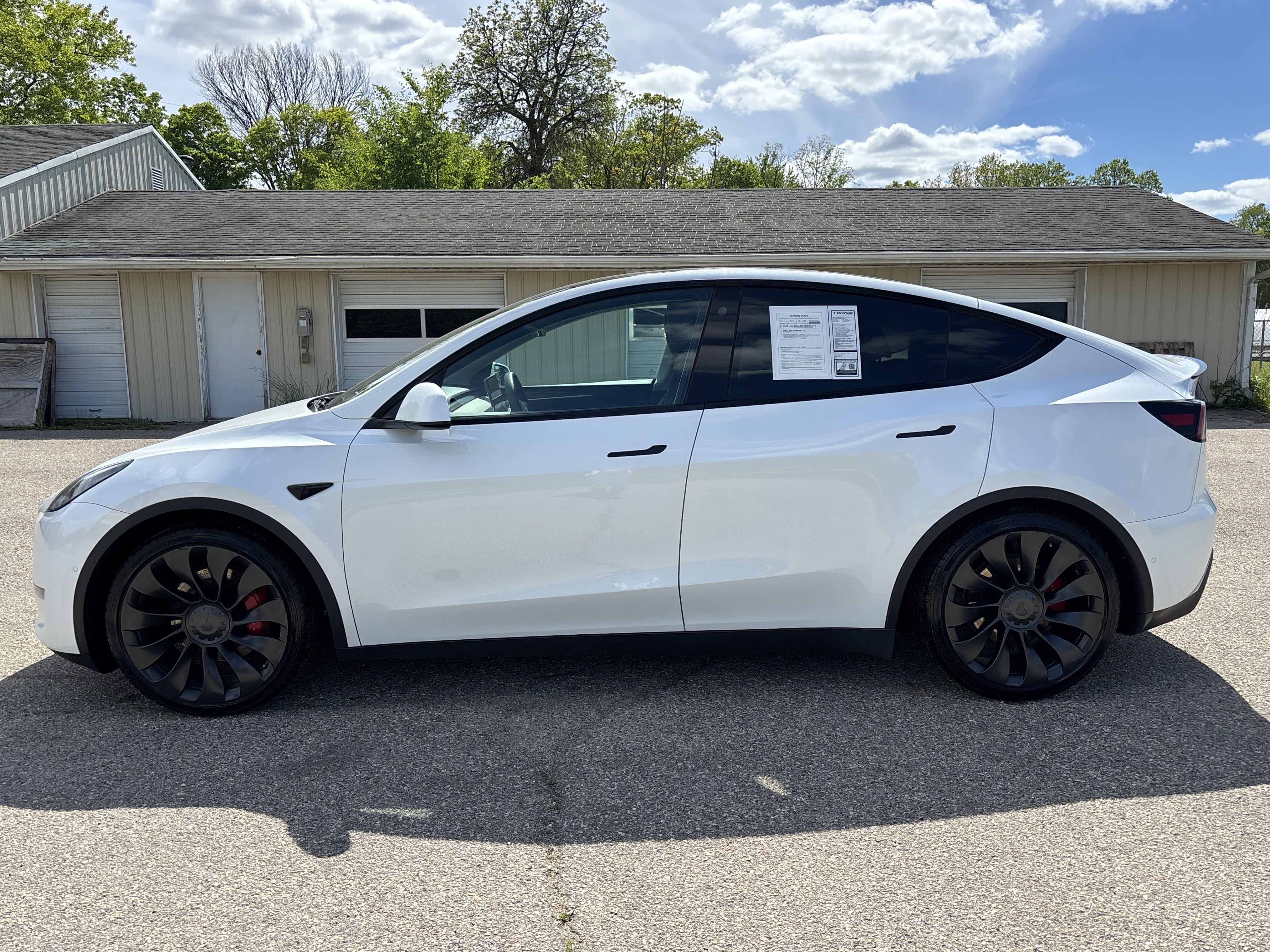Used 2022 Tesla Model Y Performance AWD/4WD image 11