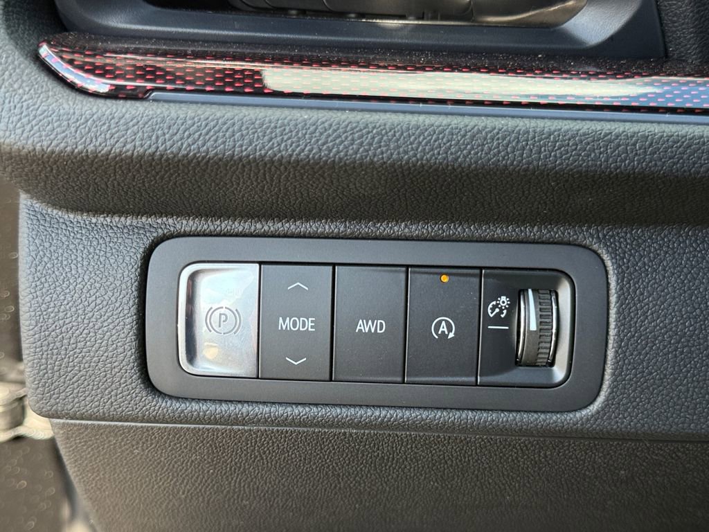 New 2026 Chevrolet Traverse Z71 w/ Enhanced Driving Package AWD/4WD image 22
