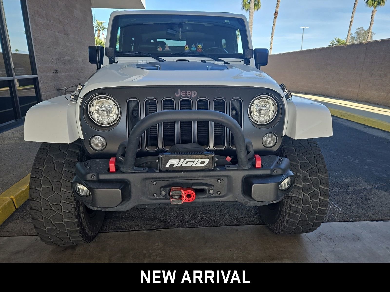 Used 2017 Jeep Wrangler Rubicon AWD/4WD image 3