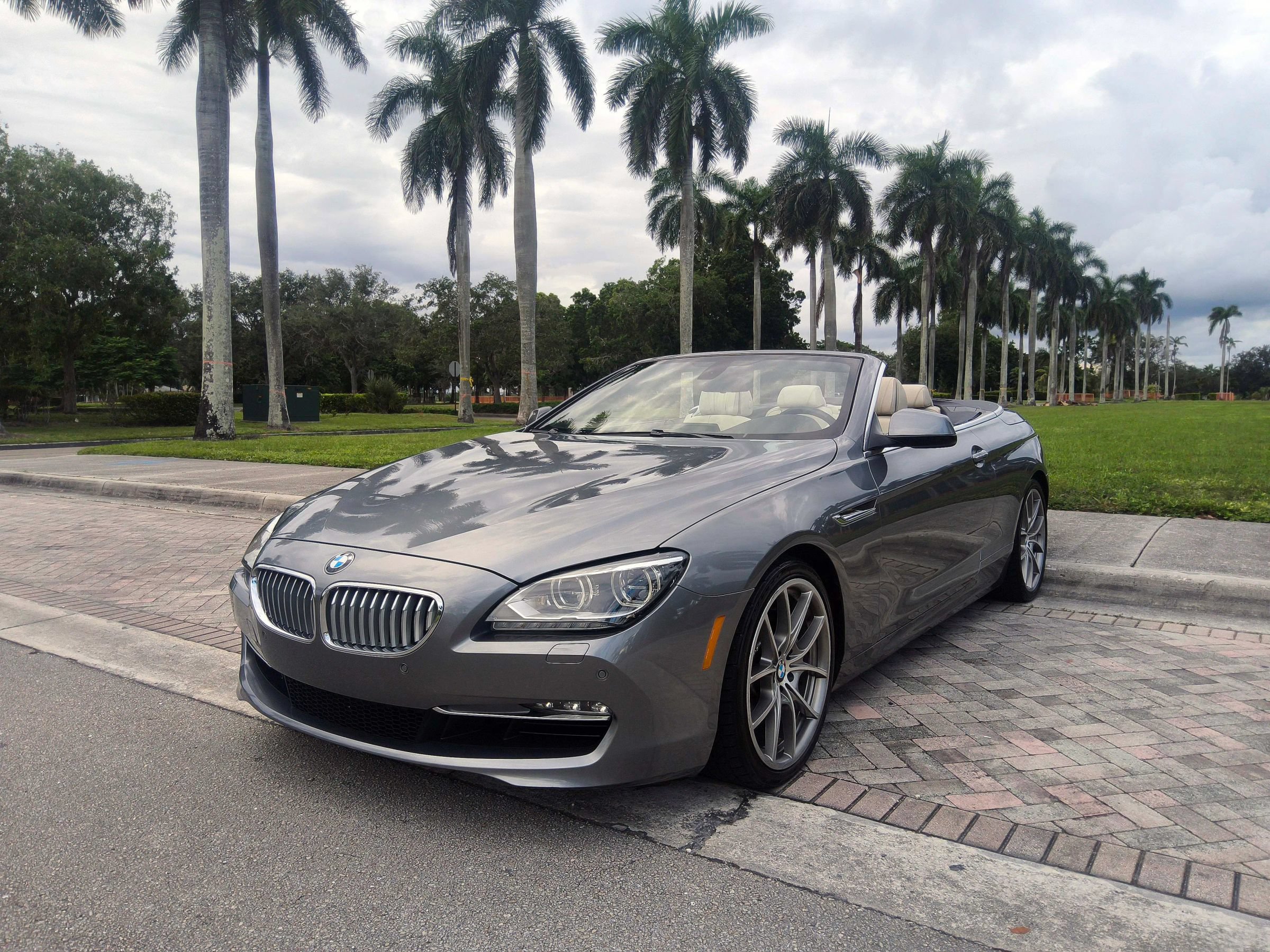 Used 2012 BMW 650i Convertible RWD image 3