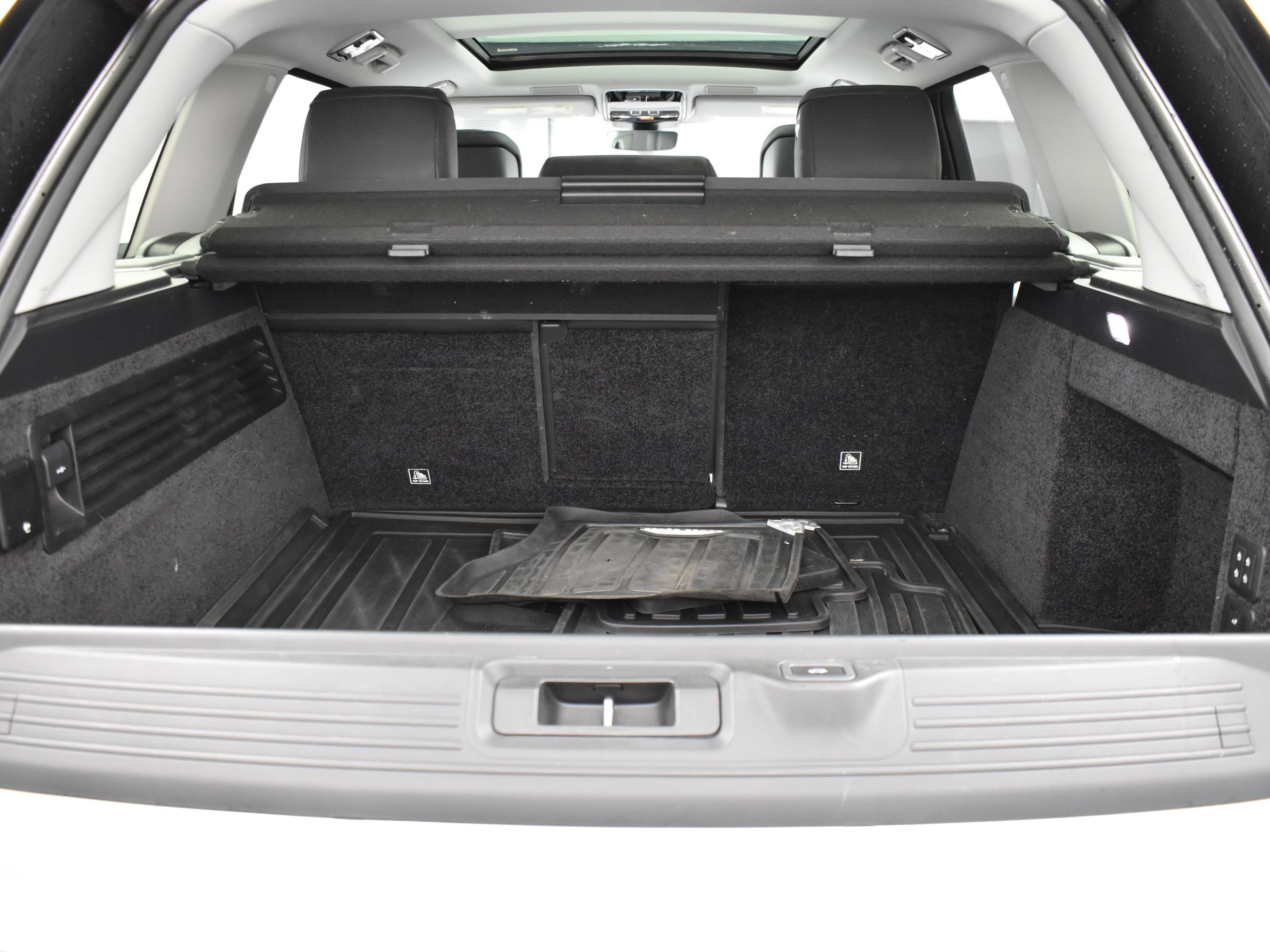 Used 2020 Land Rover Range Rover HSE image 17