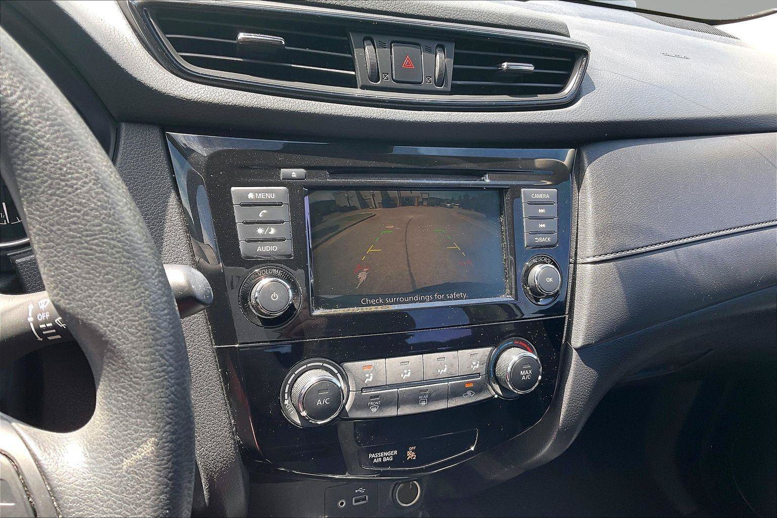 Used 2020 Nissan Rogue S FWD image 21