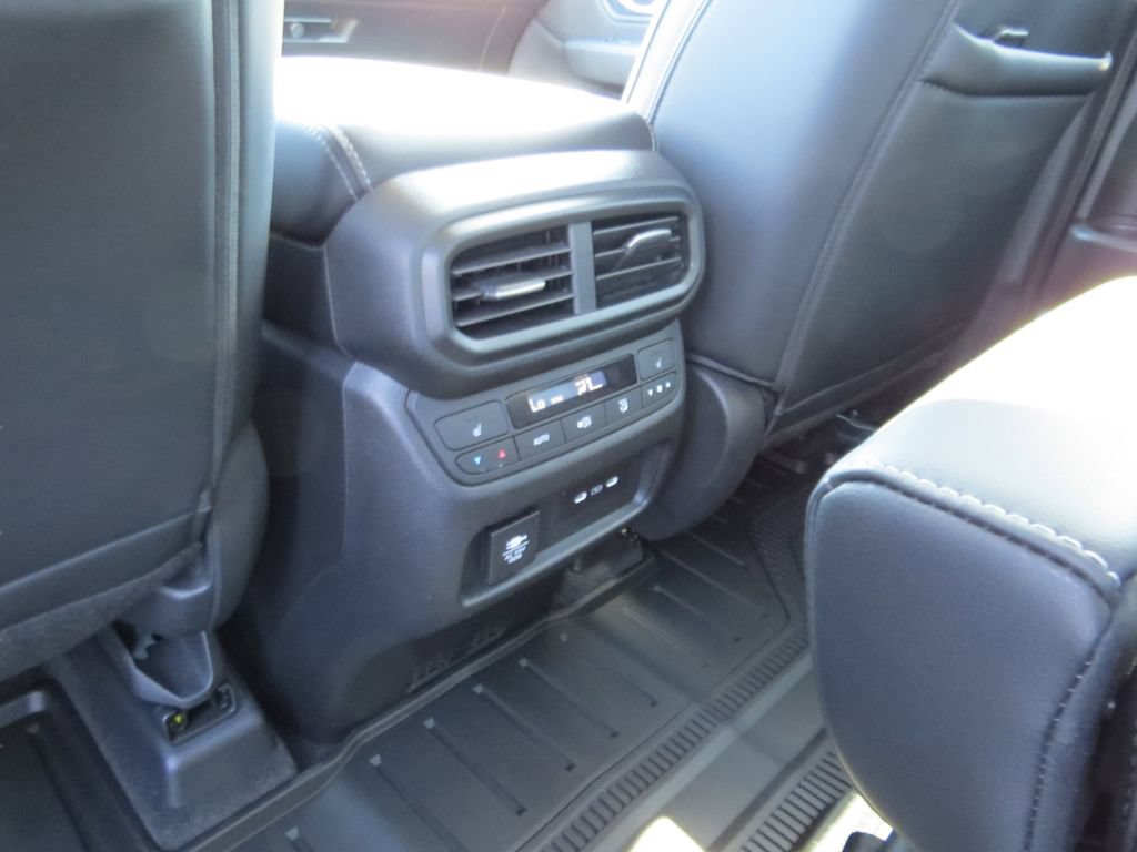 Used 2025 Honda Pilot Elite image 19