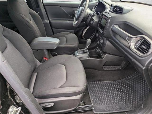 Used 2023 Jeep Renegade Latitude image 20