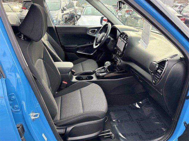 Used 2024 Kia Soul EX image 9