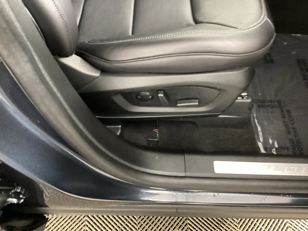 Used 2023 Ford Explorer Limited w/ Limited Technology Package image 9