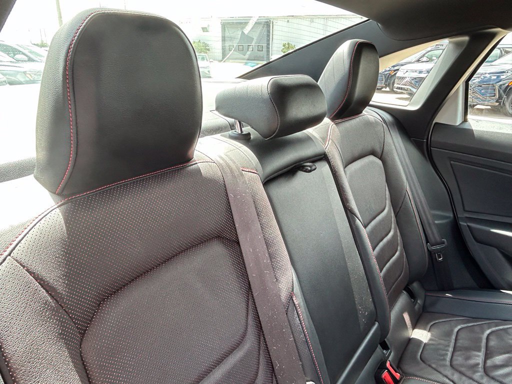 Certified 2022 Volkswagen Jetta GLI Autobahn w/ GLI Black Package FWD image 40
