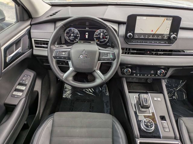 Used 2023 Mitsubishi Outlander SE AWD/4WD image 18
