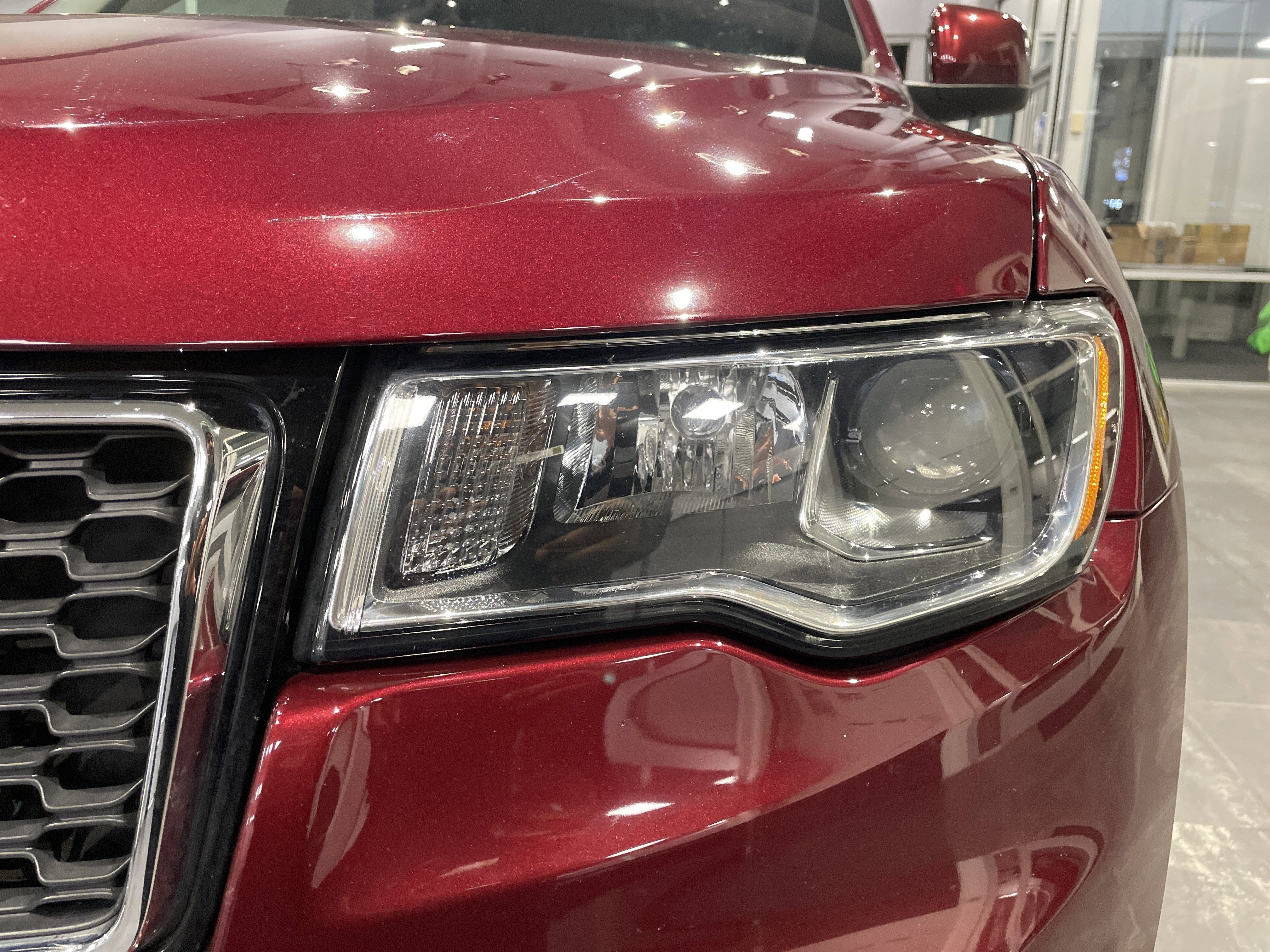 Used 2020 Jeep Grand Cherokee Laredo image 5