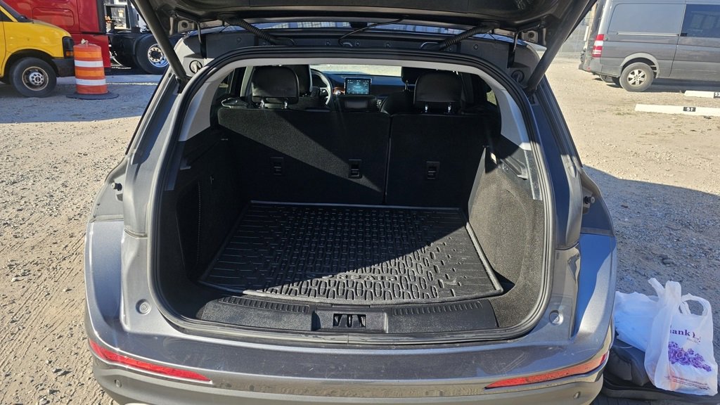 Used 2021 Lincoln Corsair Reserve w/ Elements Package image 6