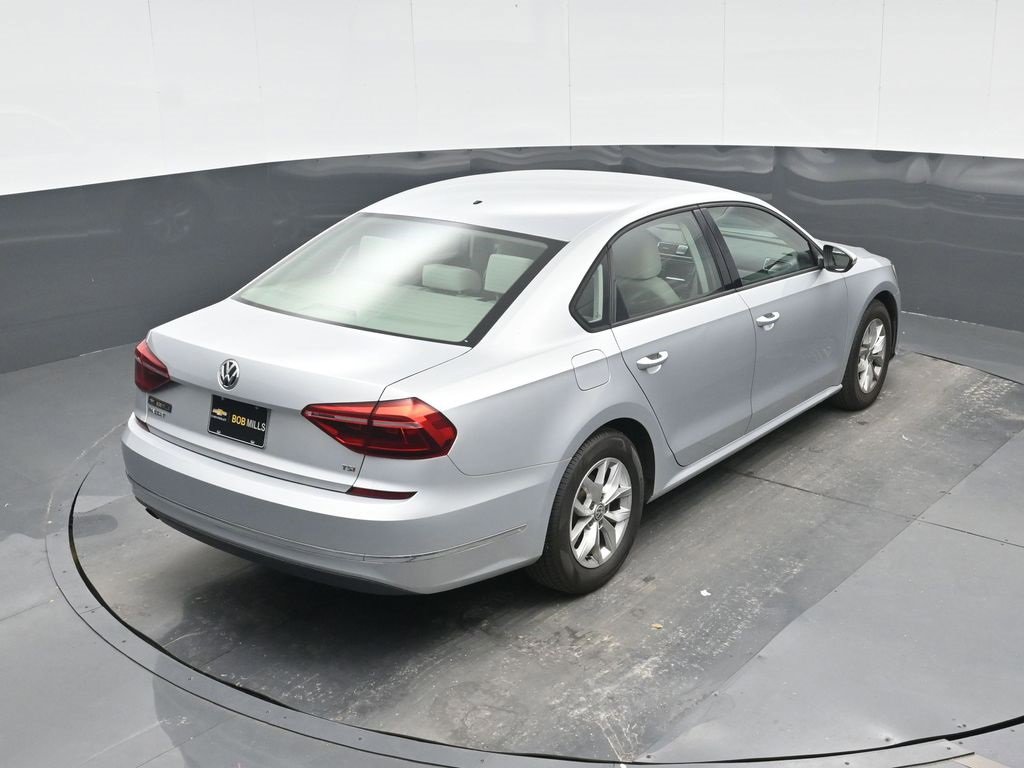 Used 2018 Volkswagen Passat 2.0T S image 21