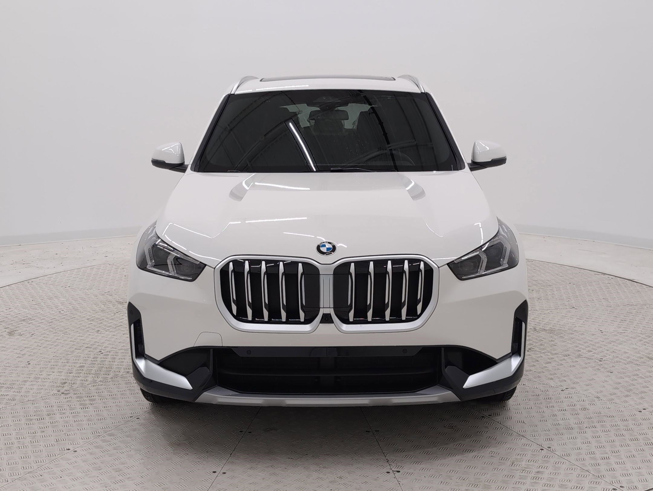 Used 2025 BMW X1 xDrive28i w/ Technology Package AWD/4WD image 6