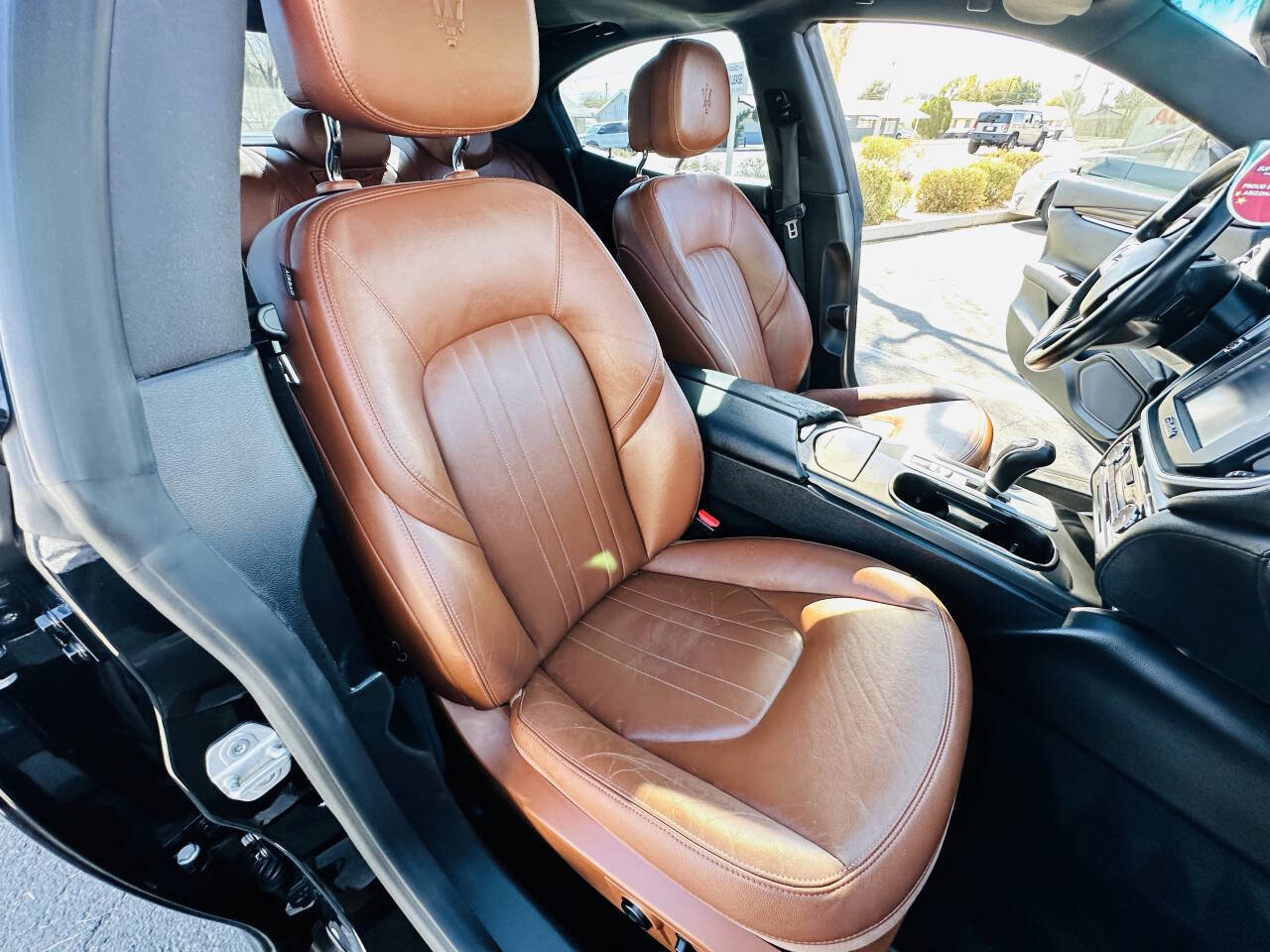 Used 2016 Maserati Ghibli RWD image 27